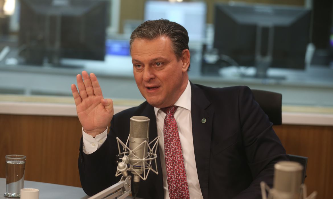 Caso de vaca louca não encobre manipulação de preço, desmente ministro