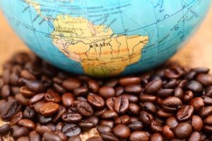 Exportação de café do Brasil cai 33% em fevereiro, para 2,4 milhões de sacas